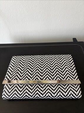 Forever 21 Black & White Chevron Pattern Clutch or Shoulder Strap Bag Purse NWT